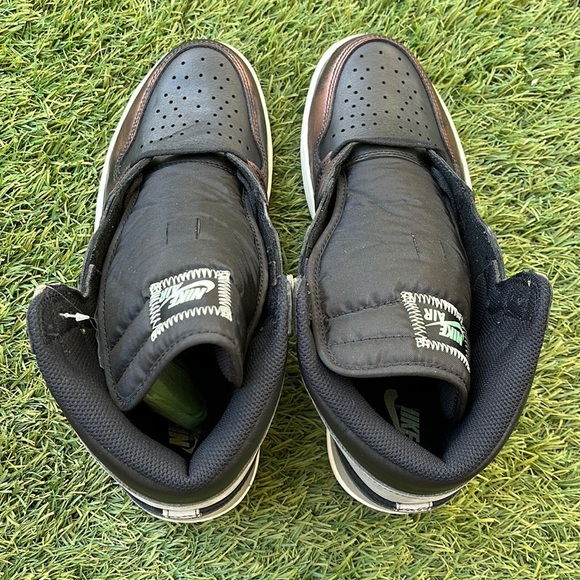 Air Jordan 1 Retro High OG main image 4